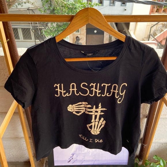 ONLY Halloween Crop Top - Picture 3 of 5